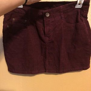 Cute mini corduroy skirt in wine!
